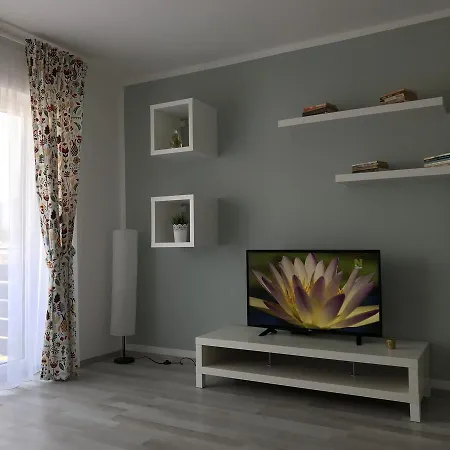Апартаменти Ioana House *